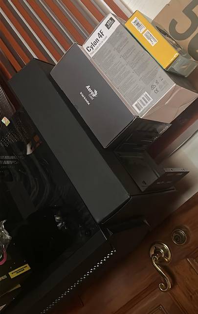 PC para diseño y corte láser